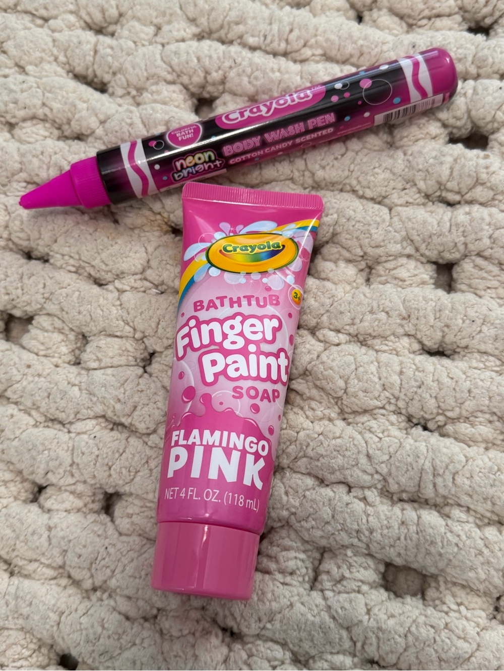 Crayola Bathtub Flamingo Pink Finger Bathtub Paint Soap & Body Wash - NWT